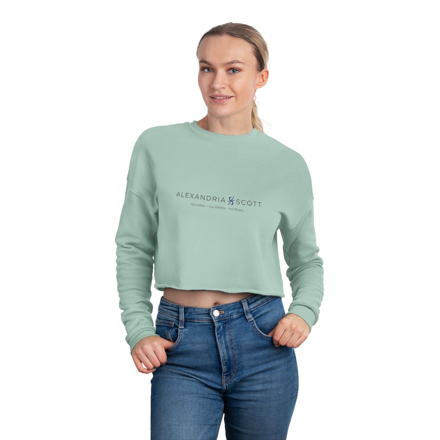 Alexandria Scott Chic Women's Cropped Sweatshirt