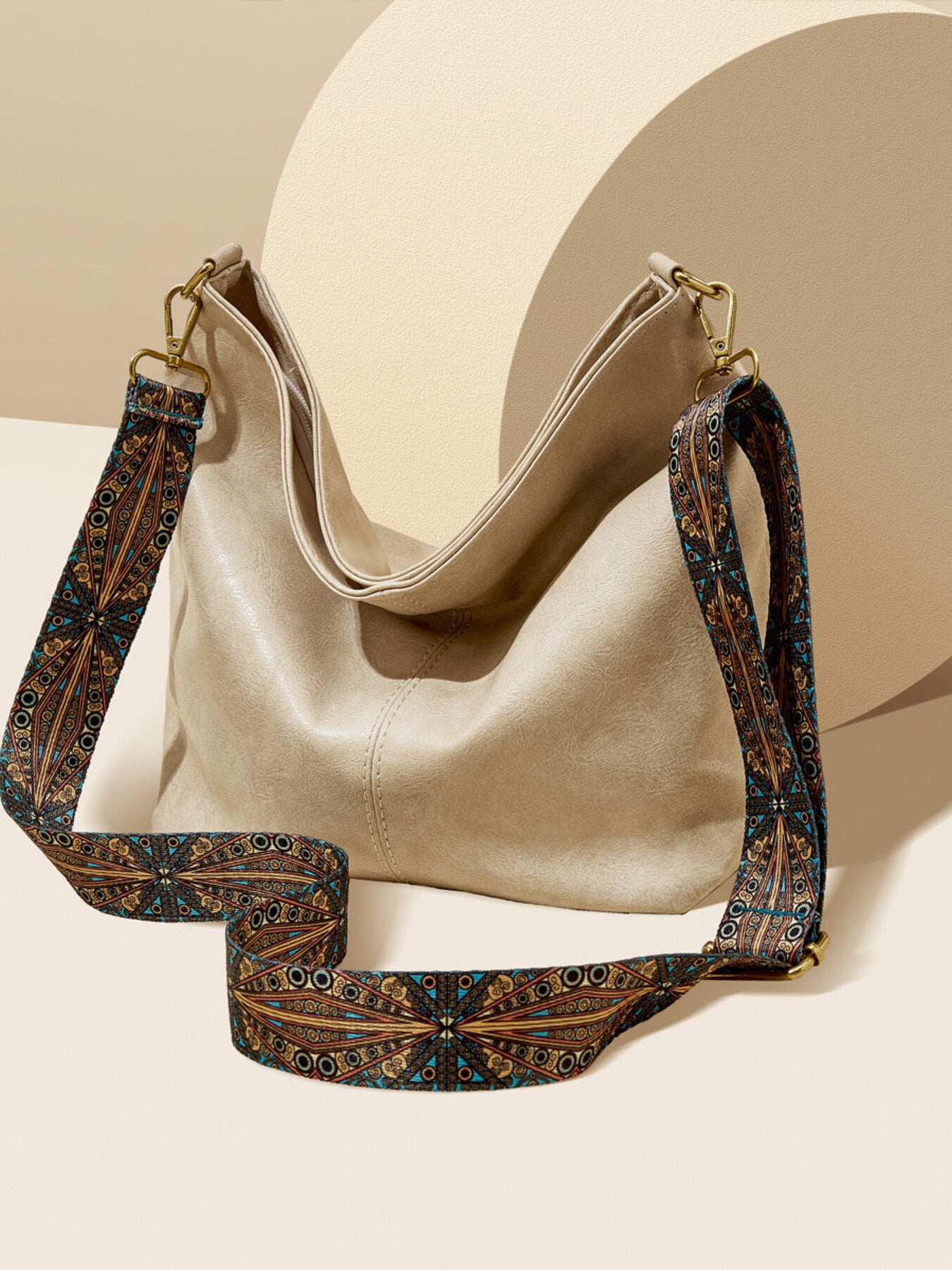 2117e2996efc492ba847a869245ee515-Max